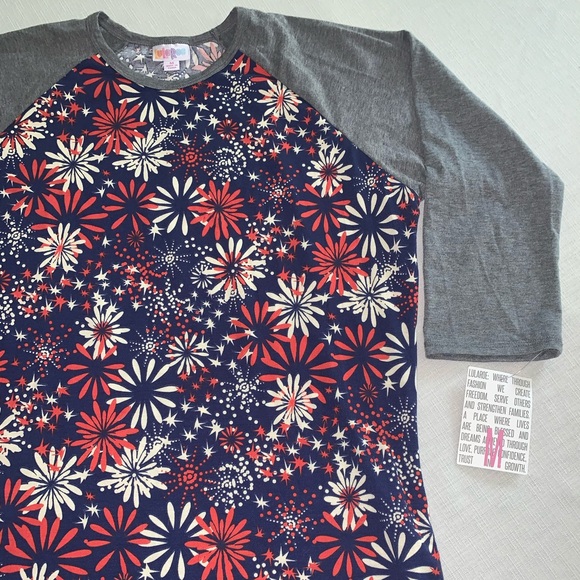 ⭐️ July 4th Baseball Tee 💥 Medium LuLaRoe Randy - Picture 3 of 5